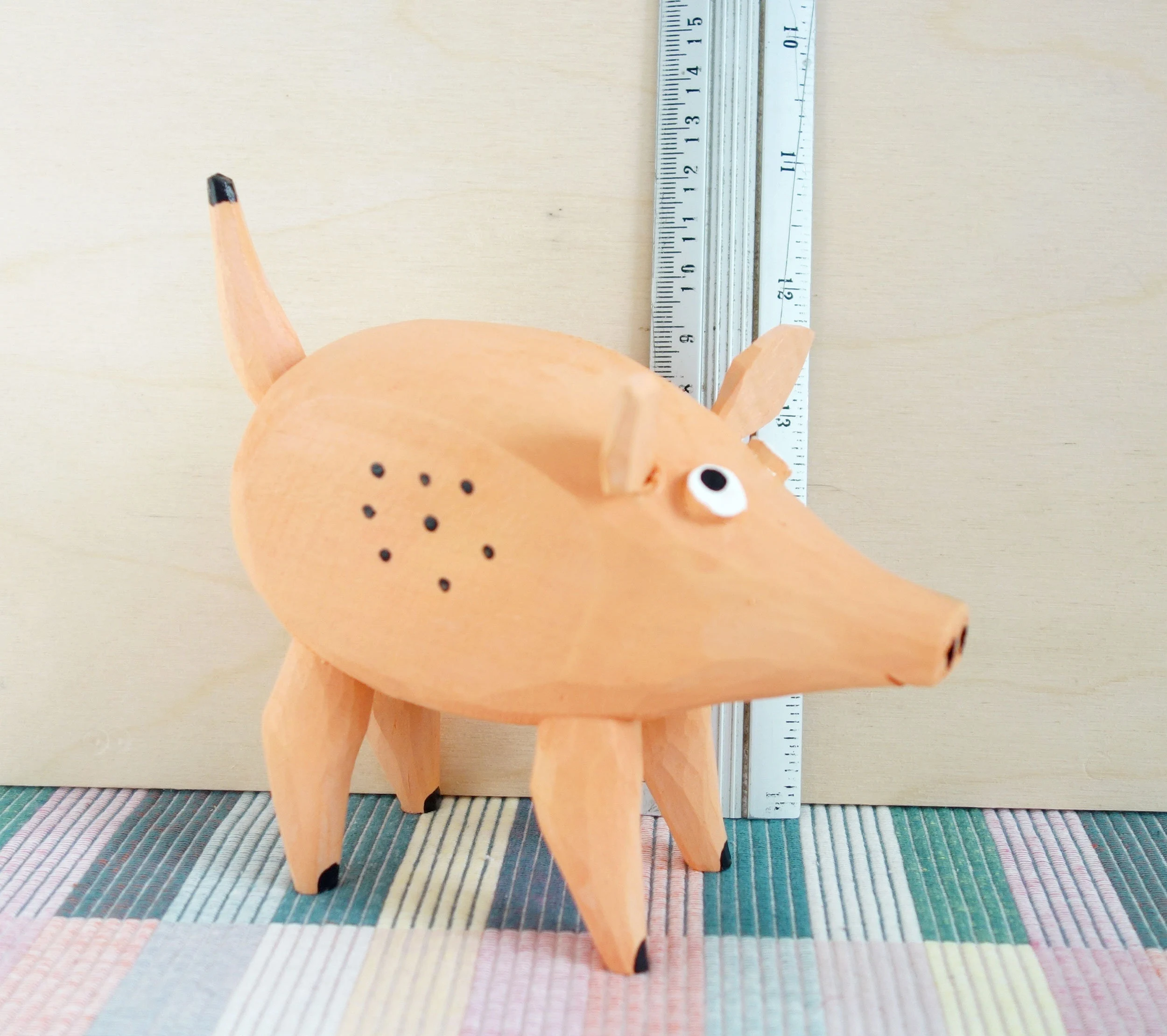 Glückschwein Schweinchen Holz Deko Figur Glücksbringer Geschenk geschnitzt klein - obrazek 4