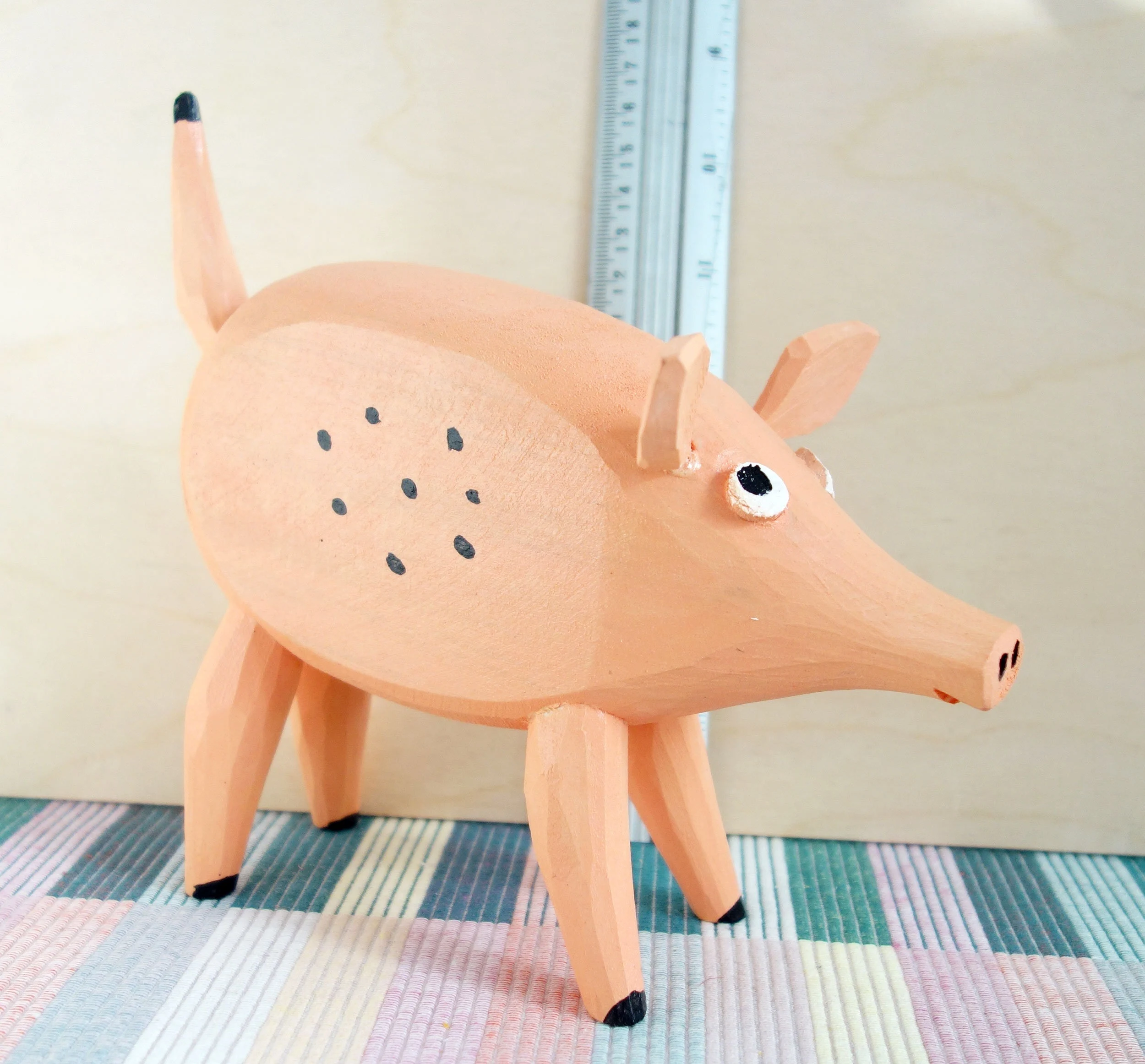 Glückschwein Schweinchen Holz Deko Figur Glücksbringer Geschenk geschnitzt klein - obrazek 2