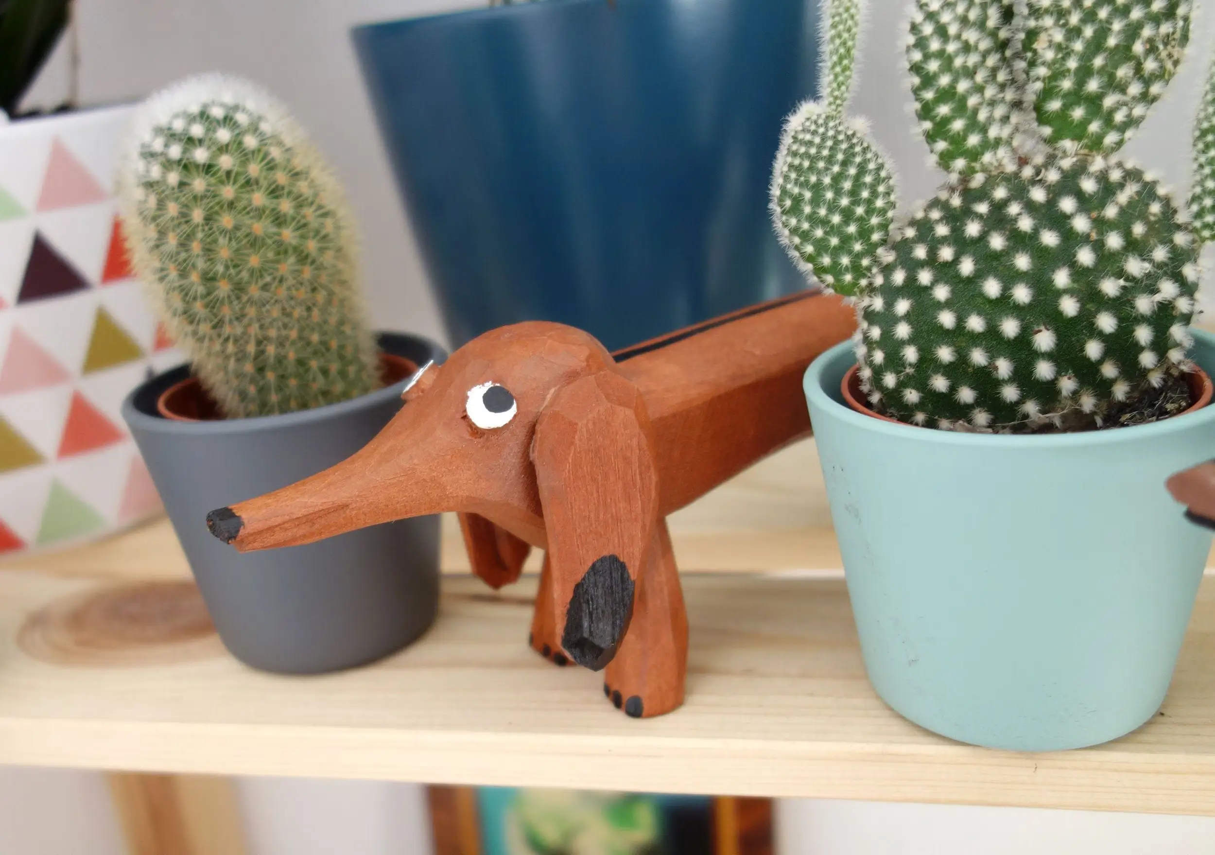 Dackel aus Holz Die Figur handgeschnitzter und bemalter - obrazek 2